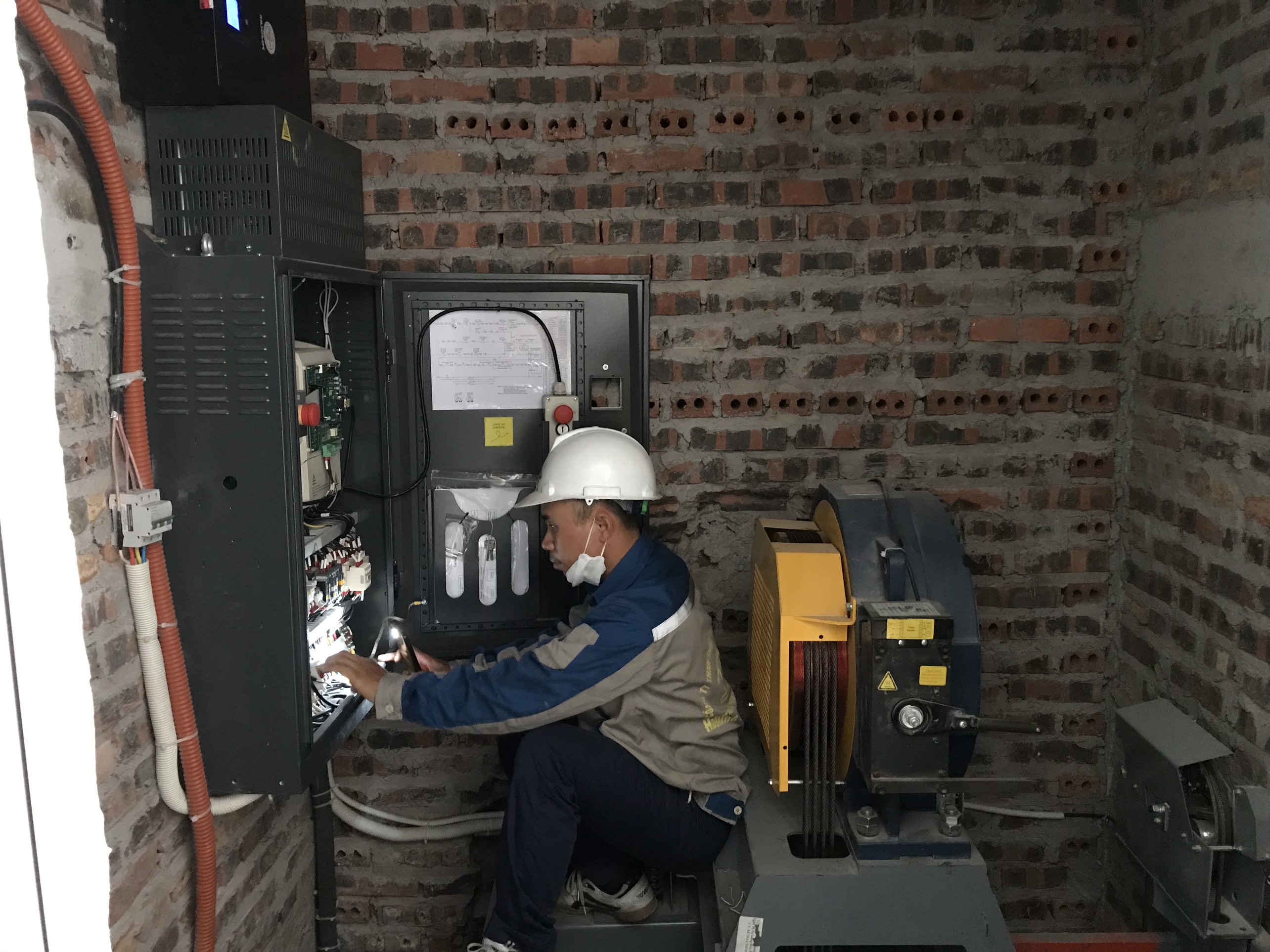 Thi công lắp đặt thang máy gia đình Hải Phòng