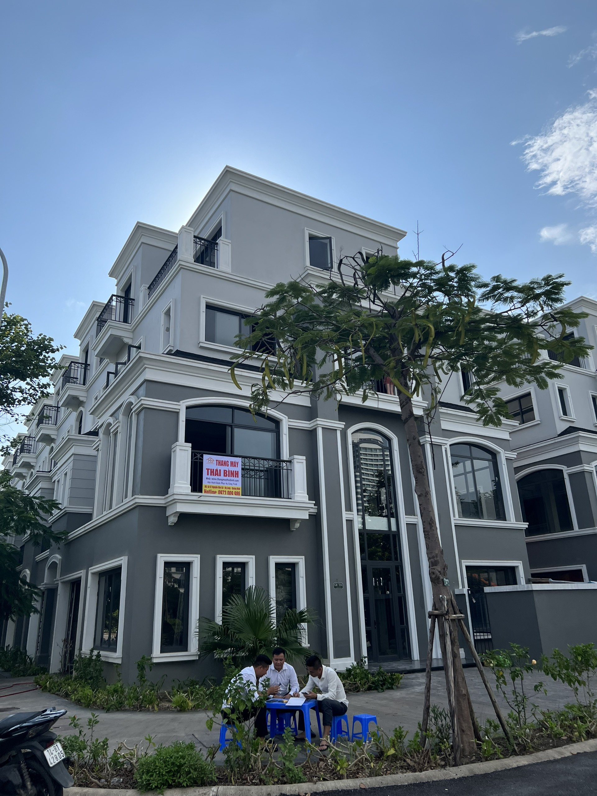 Lắp đặt thang máy cho ông Phạm Quang Anh tại Hạ long Quảng Ninh