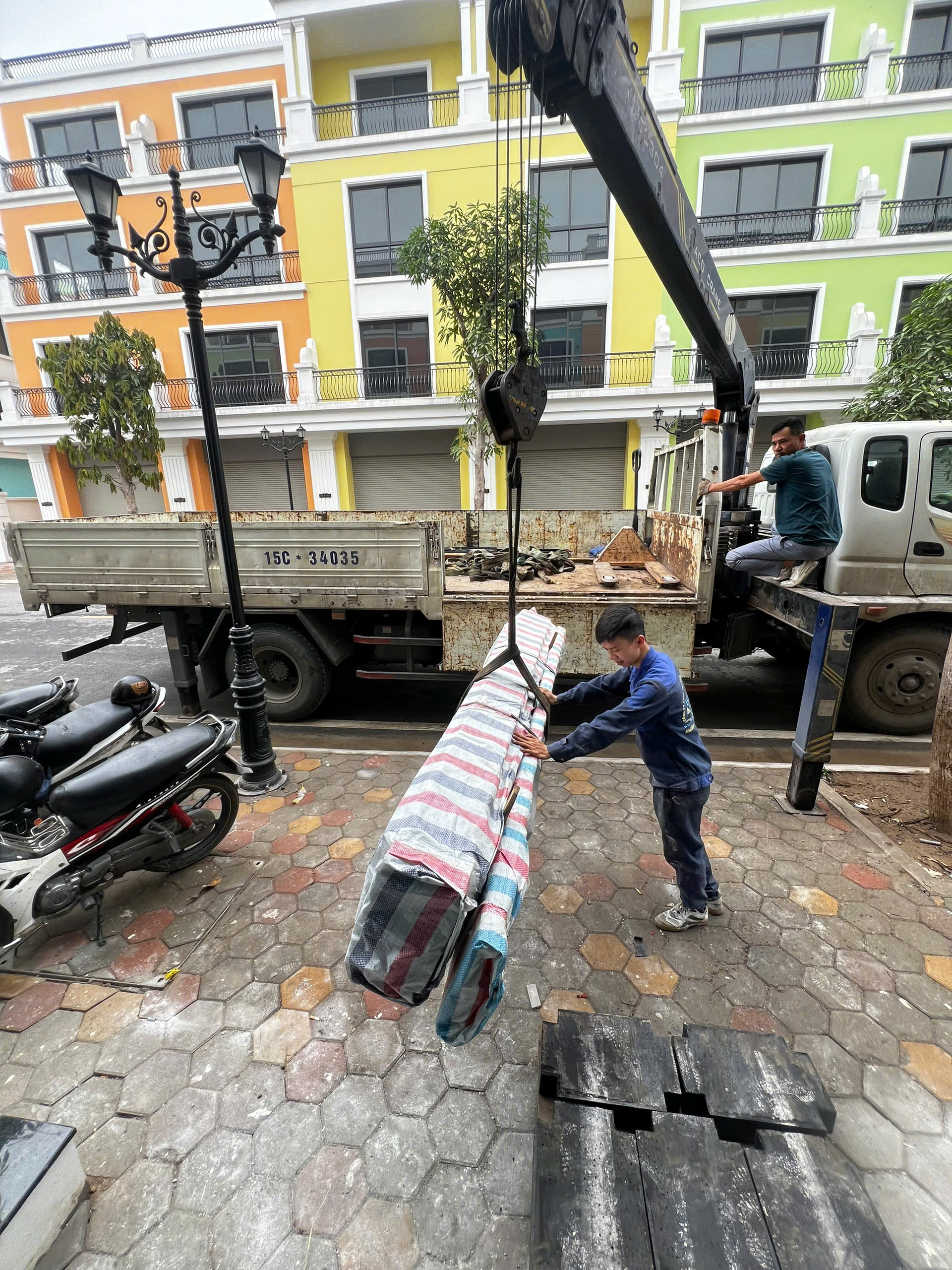 Lắp đặt thang máy nhà chị Vân tại Vinhomes Vũ Yên
