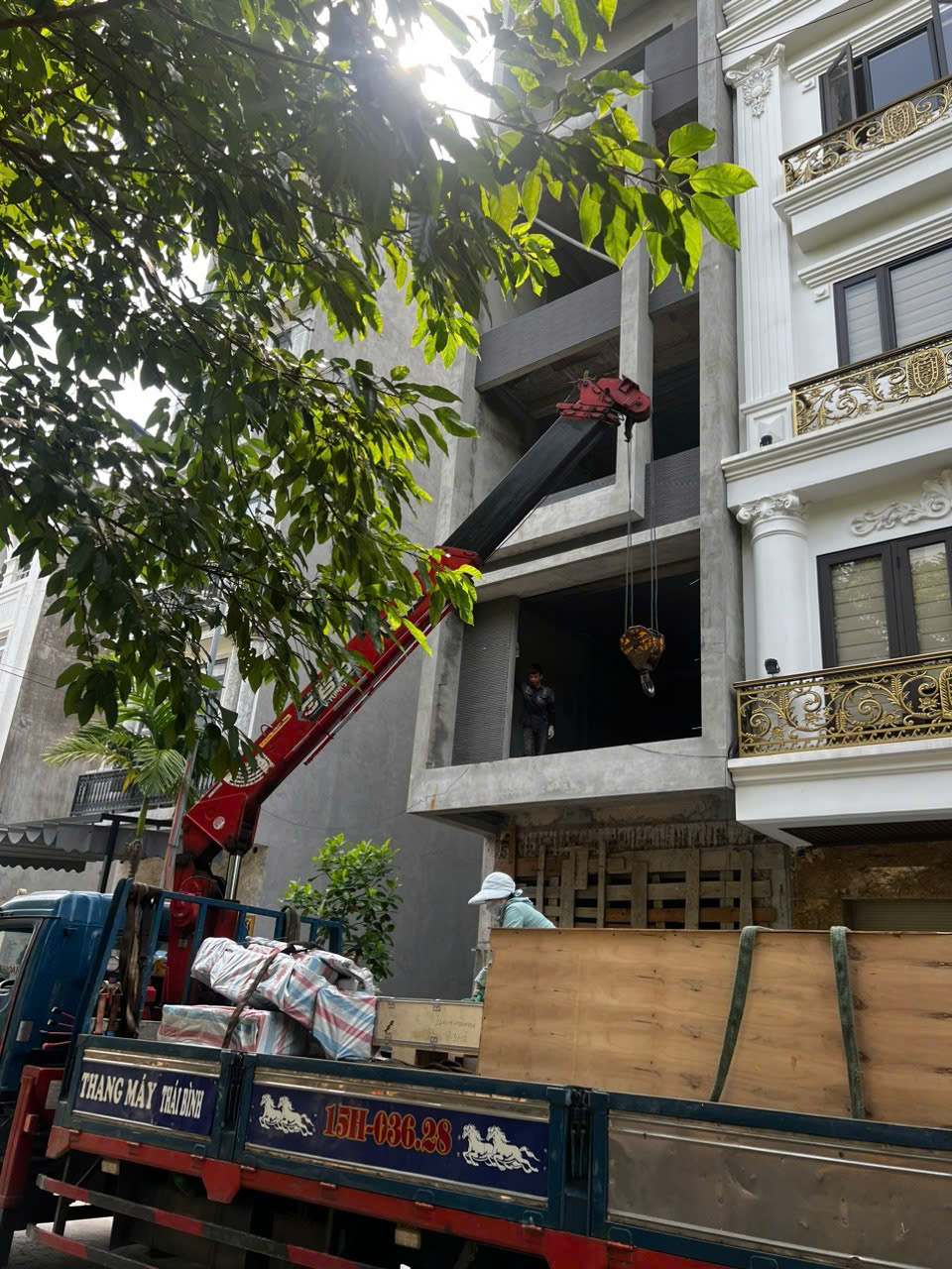 Lắp đặt bộ thang máy Inox nhà anh Huyên Cái Hòm Ngô Quyền