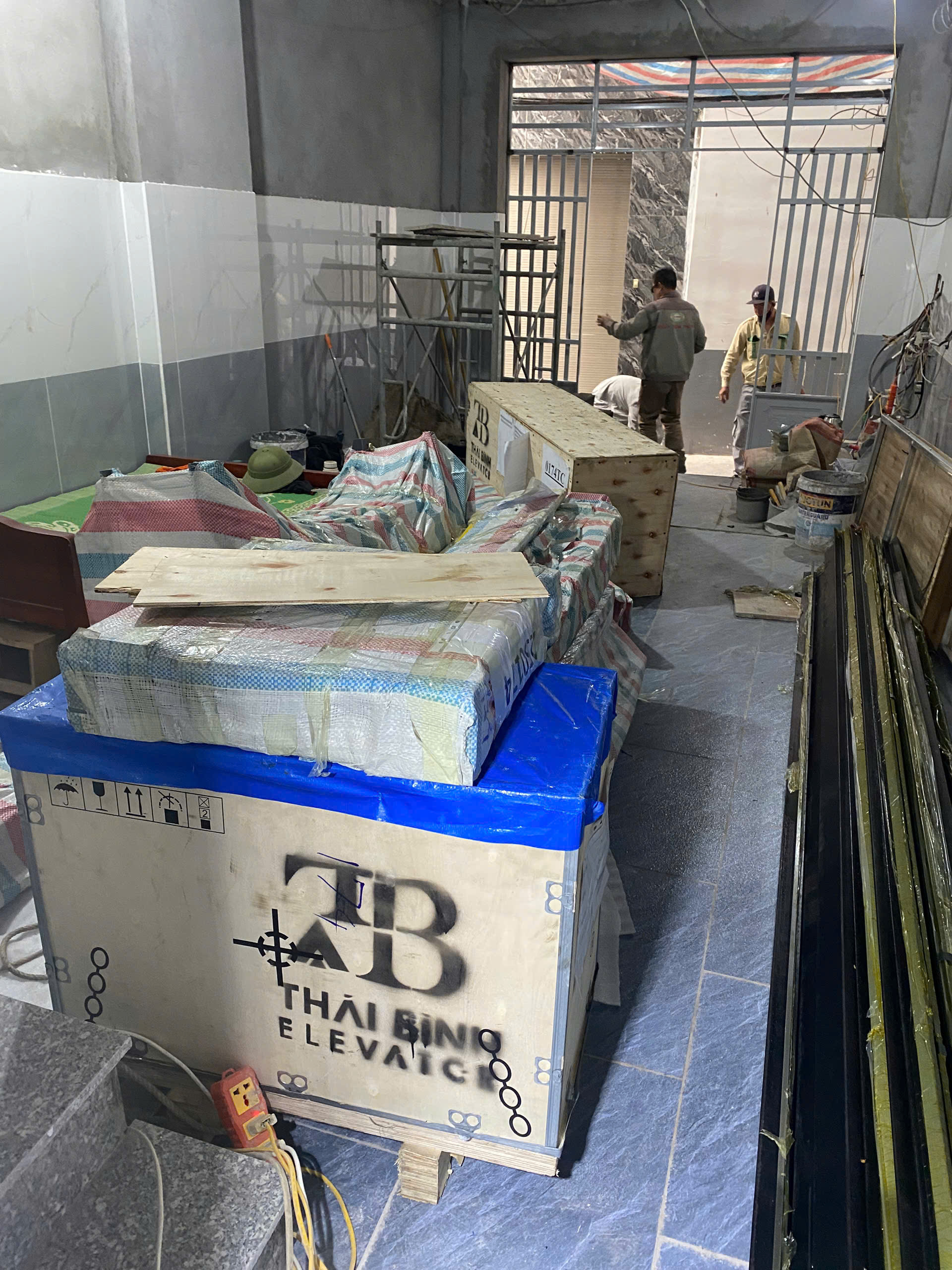 Lắp đặt thang máy nhà chú Khôi tại Vinhomes Vũ Yên