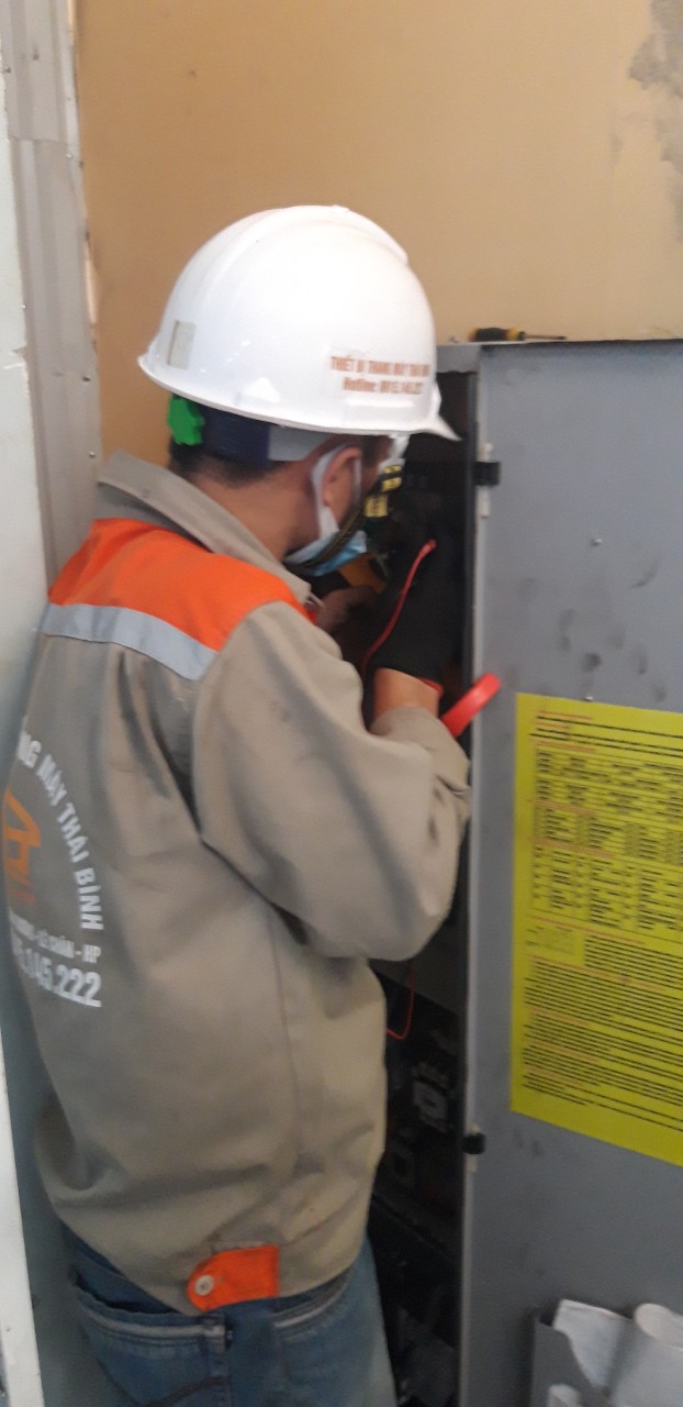 Sự cố thang máy và cách khắc phục